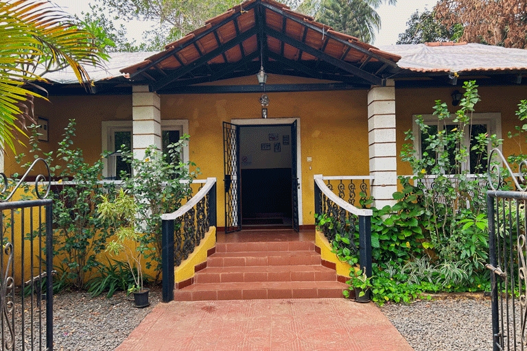 Yellow Footprints- 2BHK Villa With Garden View | Laze Around Us